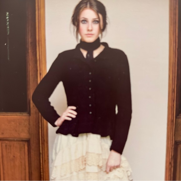 HEARTFELT The Dark House Collection by Kim Hargreaves - Picture 6 of 7